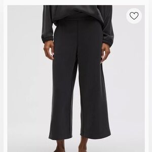 Lululemon Softstreme Blue High-Rise Wide-Leg Cropped Pant Size 14